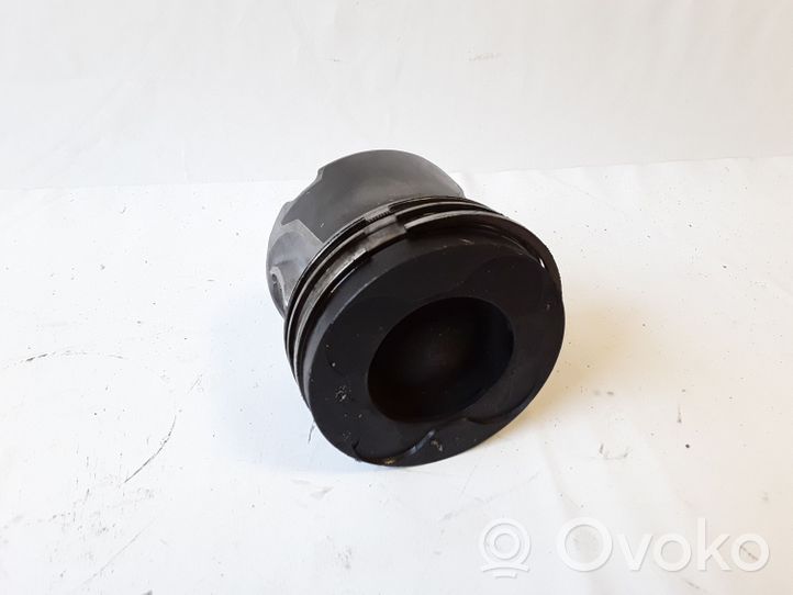 BMW X5 E70 Piston 84L107