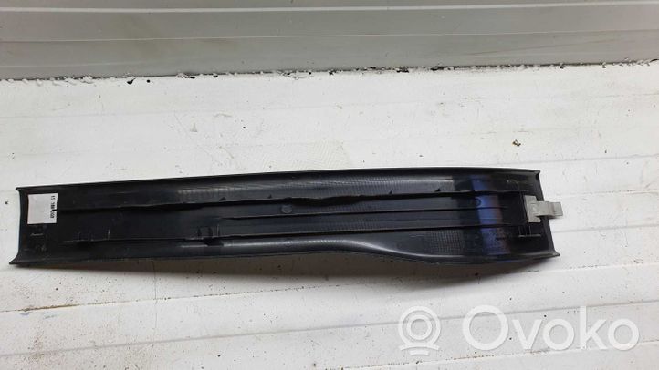 Mercedes-Benz ML W164 Moldura protectora del borde trasero 501771