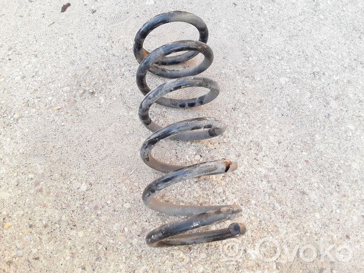 Infiniti QX56 Rear coil spring 