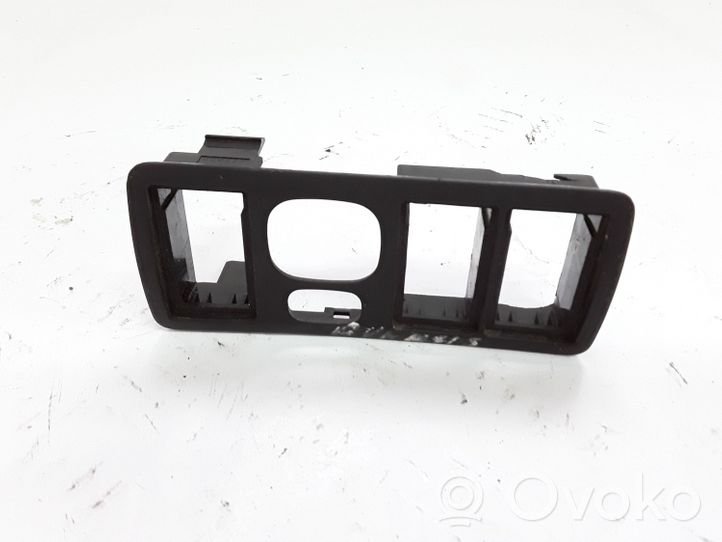 Toyota Corolla E120 E130 Obudowa panelu regulacji lusterek bocznych 