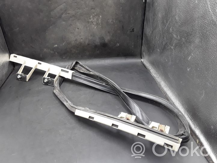 Cadillac SRX Altro elemento di rivestimento della portiera anteriore 8284119