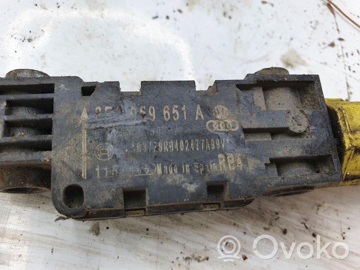 Audi A4 S4 B7 8E 8H Czujnik uderzenia Airbag 8E0959651A