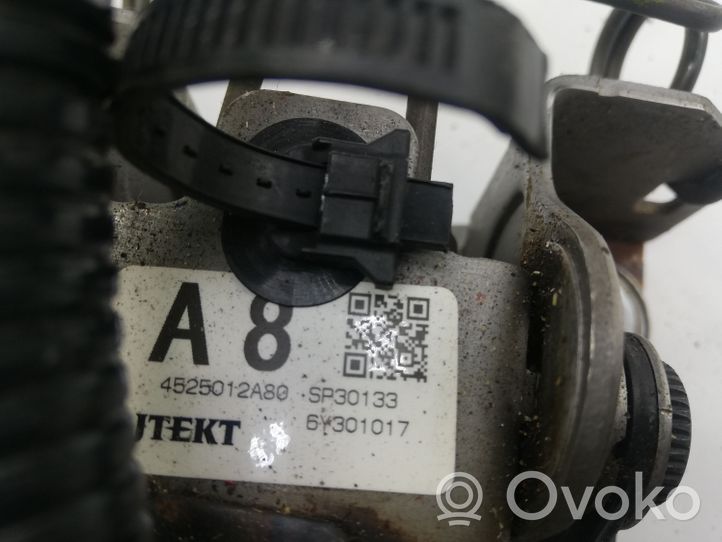 Toyota Auris 150 Ohjauspyörän akseli 45020425