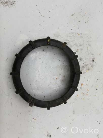 Nissan X-Trail T30 Bague de verrouillage pour réservoir de carburant 