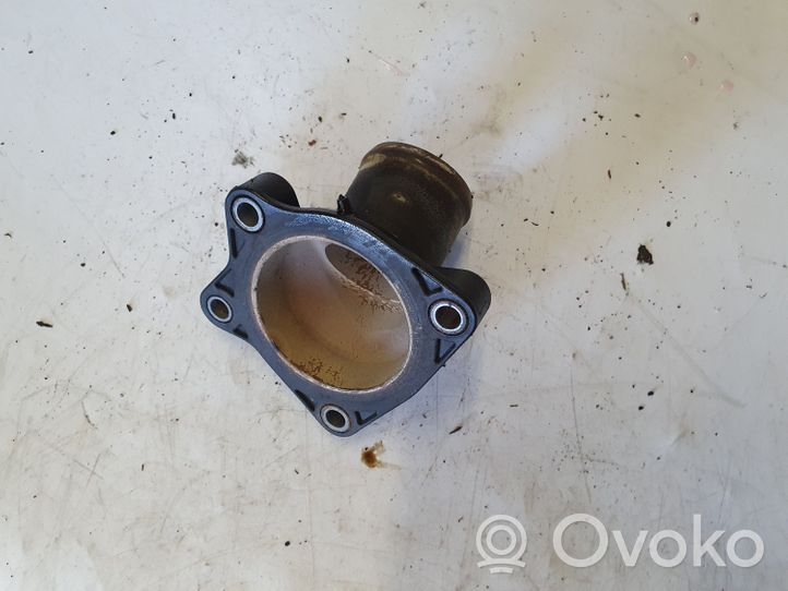 Toyota Avensis T270 Boîtier de thermostat / thermostat 