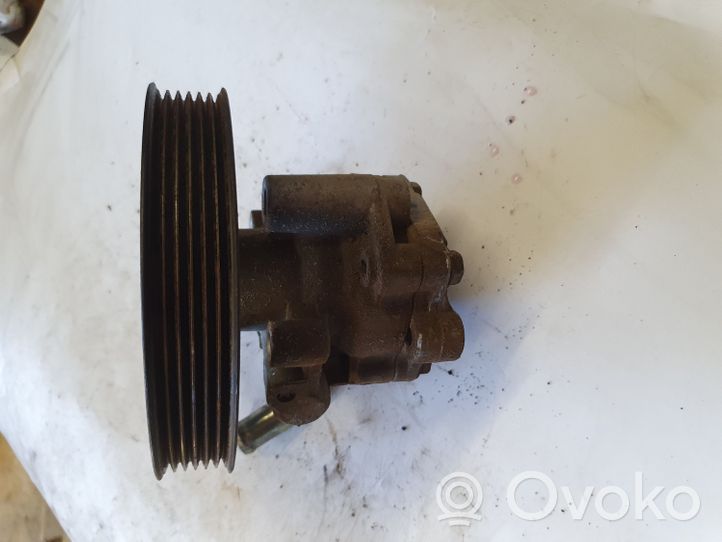 Mitsubishi L200 Power steering pump 