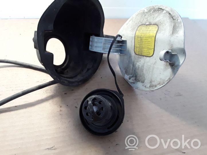 Citroen Nemo Verrouillage du bouchon du réservoir de carburant 181272834