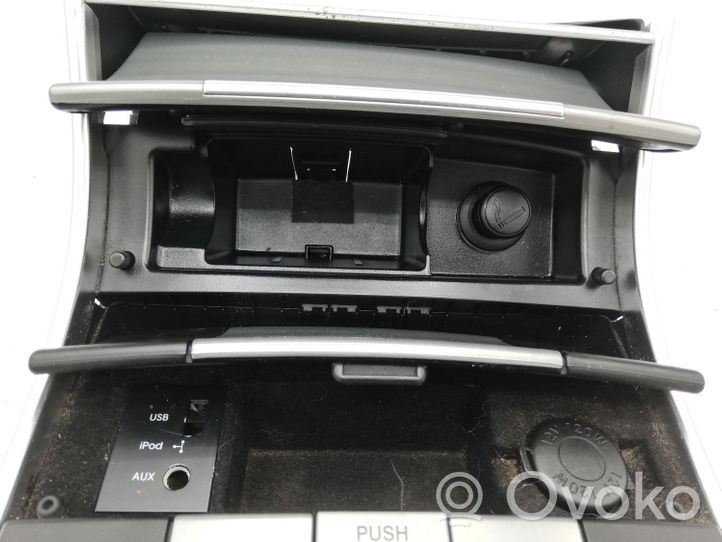 Hyundai ix 55 Gear shifter surround trim plastic 846503J642