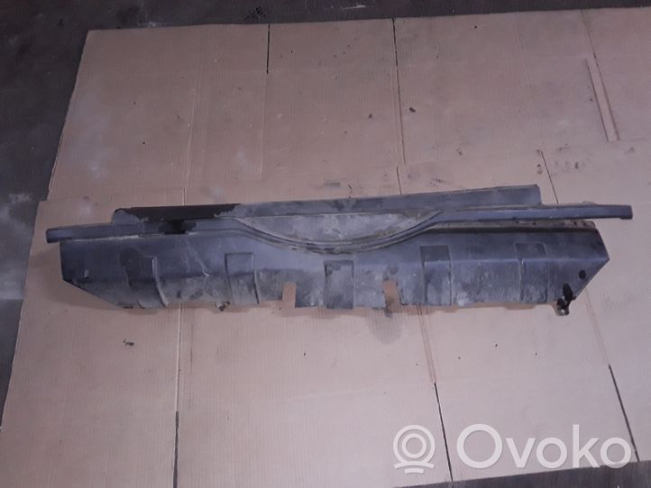 Mitsubishi Pajero Rivestimento di protezione sottoporta del bagagliaio/baule 6410A186