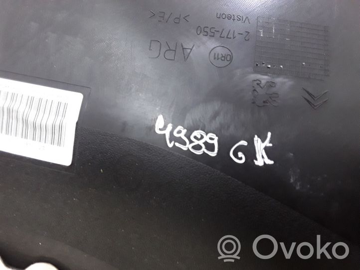 Citroen C4 Grand Picasso Takaoven verhoilu 96833084ZD