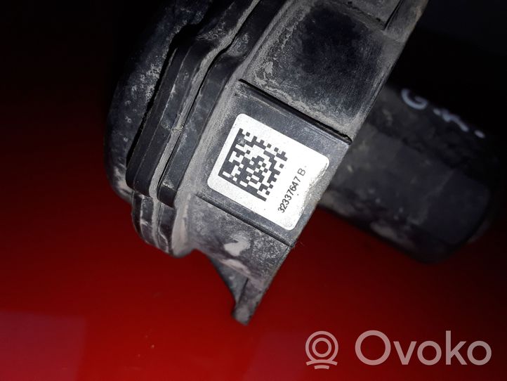 Audi A8 S8 D4 4H Rankinio varikliukas 32337647B