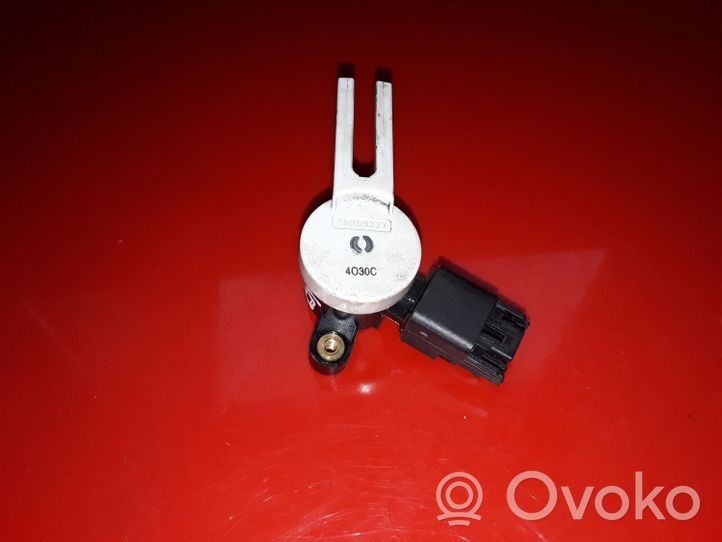 Opel Zafira C Clutch pedal sensor 25889337