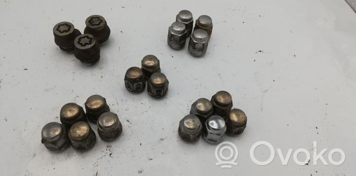 Honda Civic Nuts/bolts 