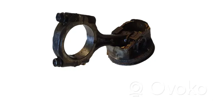 Subaru Legacy Piston avec bielle 