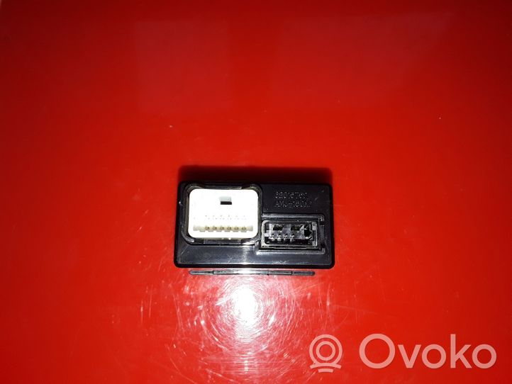 Hyundai i40 USB-pistokeliitin 961203Z5004X