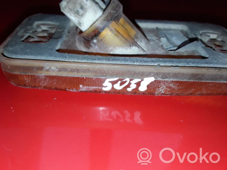 Iveco Daily 35 - 40.10 Riflettore fanale posteriore E24054