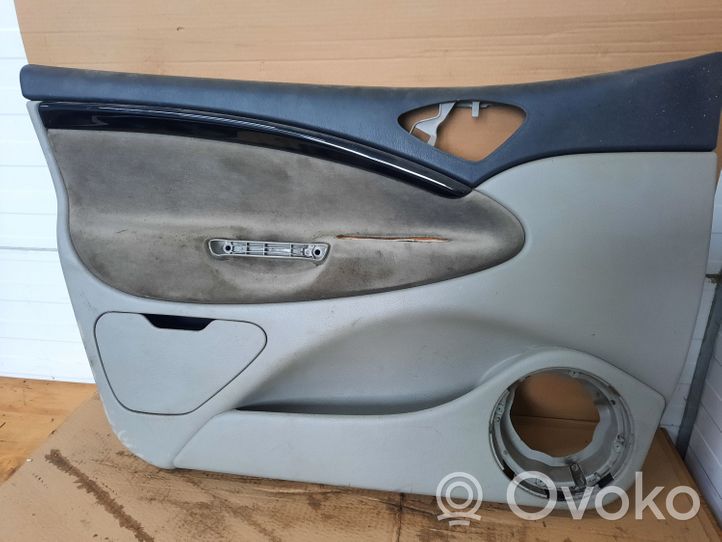 Citroen C5 Revestimiento de puerta delantera 96533228GW