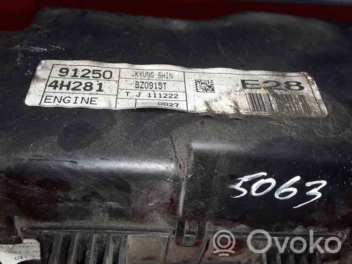 Hyundai H-1, Starex, Satellite Ramka / Moduł bezpieczników 912504H281