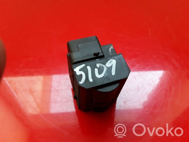 Volkswagen Polo IV 9N3 Bouton commande réglage hauteur de phares 6Q0941333B