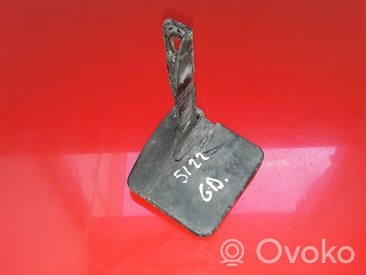 Toyota RAV 4 (XA30) Takaroiskeläppä 6563142010