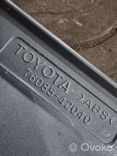 Toyota RAV 4 (XA30) Becquet de coffre 7608542040