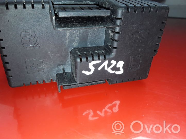 Ford Mondeo MK IV Module de fusibles BS7T14K131AA