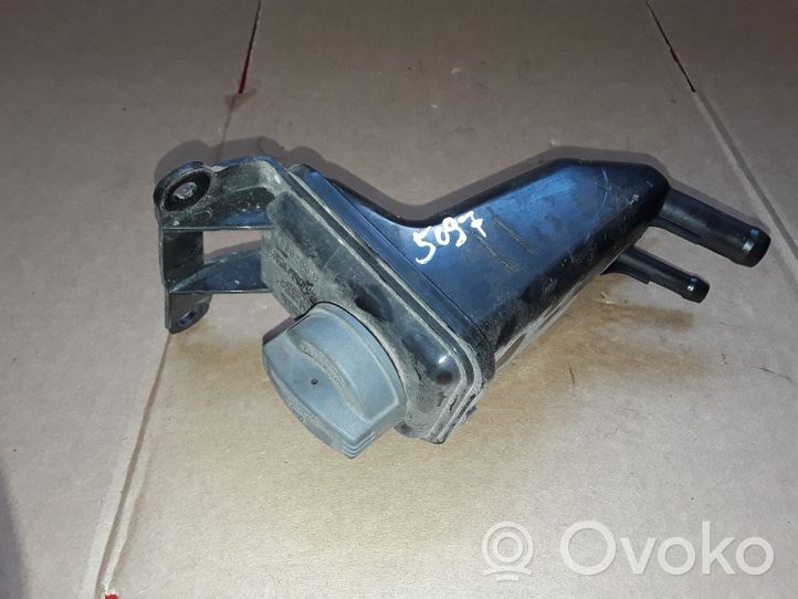 Seat Exeo (3R) Zbiornik płynu wspomagania układu kierowniczego 8E0422373B