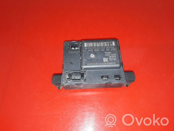 Mercedes-Benz Sprinter W906 Unité de commande module de porte A9068204026