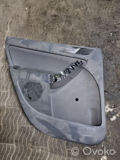 Skoda Yeti (5L) Rivestimento del pannello della portiera posteriore 5L0867211