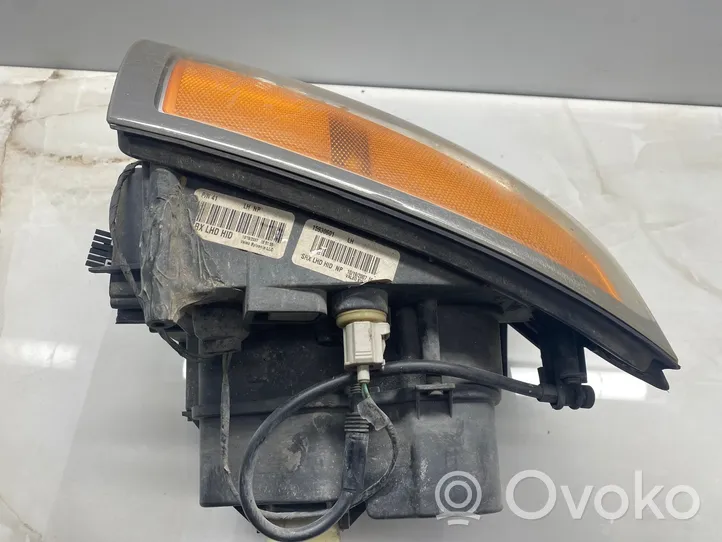 Cadillac SRX Phare frontale 15930601