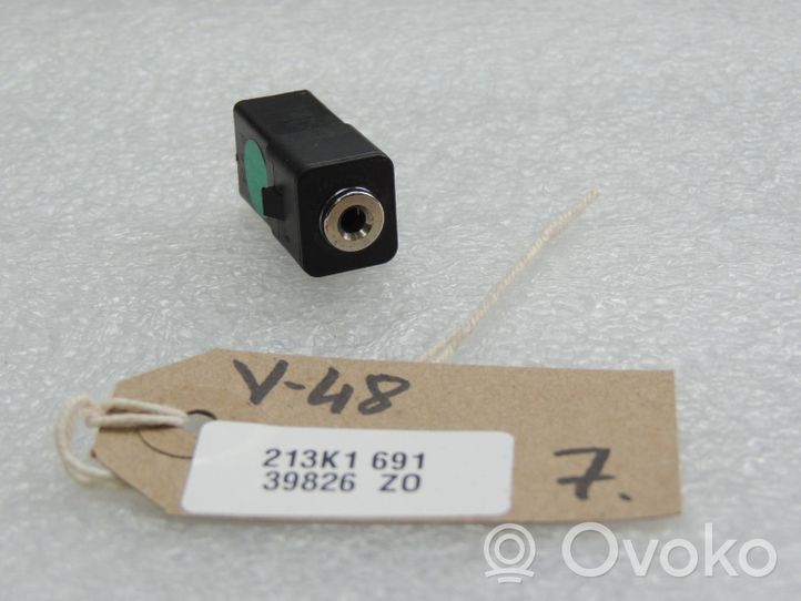 Volvo V60 Câble adaptateur AUX 30775252