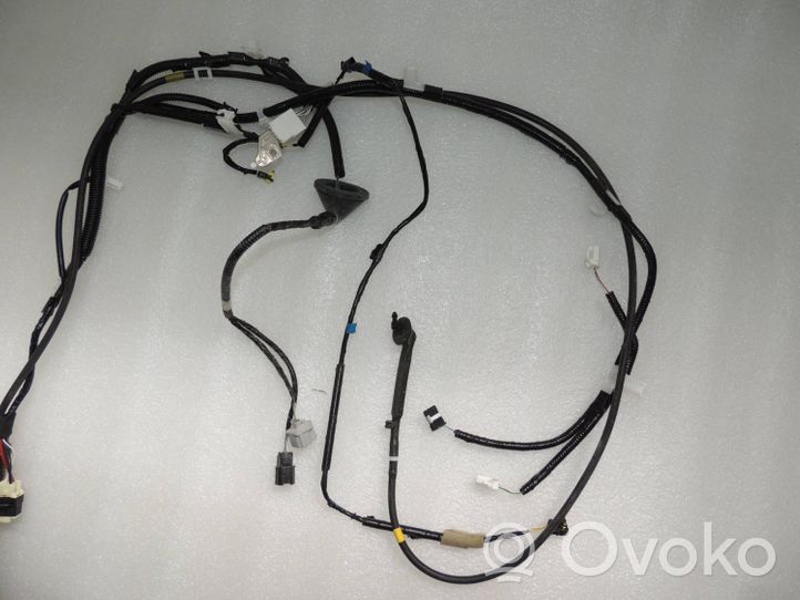 Toyota Yaris XP210 Mazo de cables interior derecho 82161K0A40