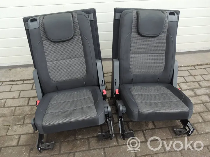 Volkswagen Sharan Fotel tylny 7N0885805E