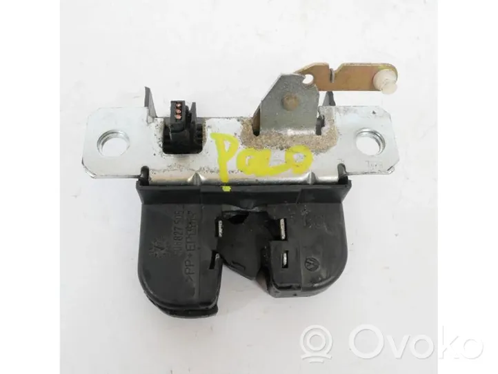 Volkswagen Polo IV 9N3 Blocco chiusura del portellone 6Q6827505B