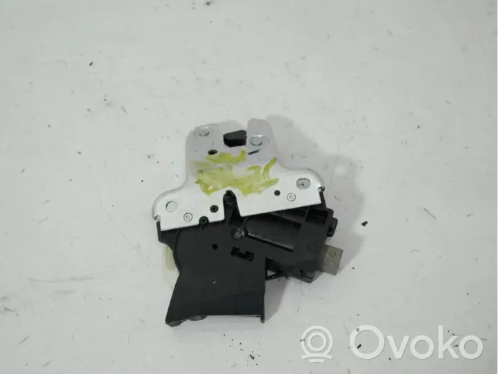 Volkswagen Jetta V Loquet de verrouillage de hayon 4F5827505D