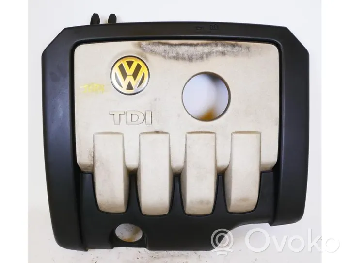 Volkswagen Jetta V Moottorin koppa 03G103925BG