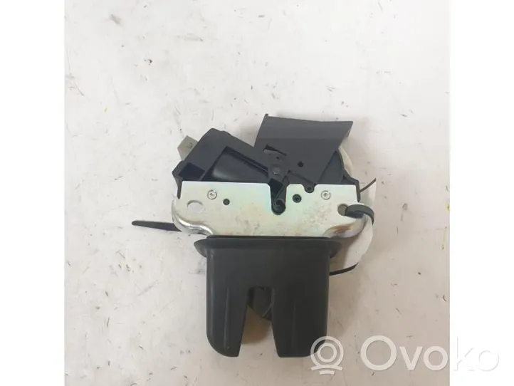 Volkswagen Jetta V Tailgate lock latch 4F5827505D