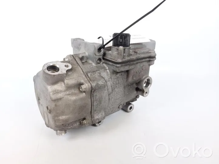 Toyota Auris E180 Compressore aria condizionata (A/C) (pompa) 8837047033