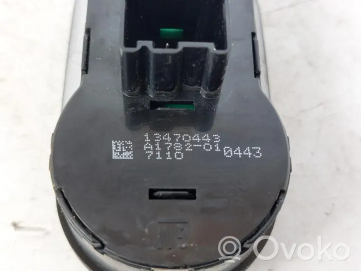 Opel Corsa E Interruptor de luz 13470443