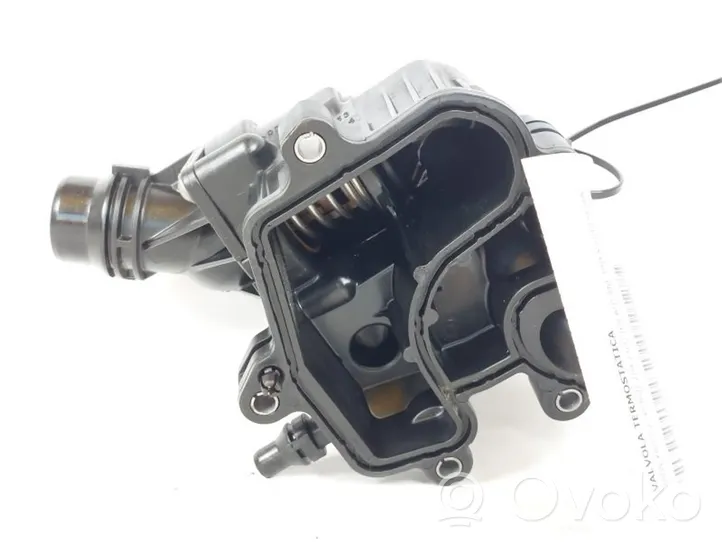 BMW X4 G02 Boîtier de thermostat / thermostat 8581627