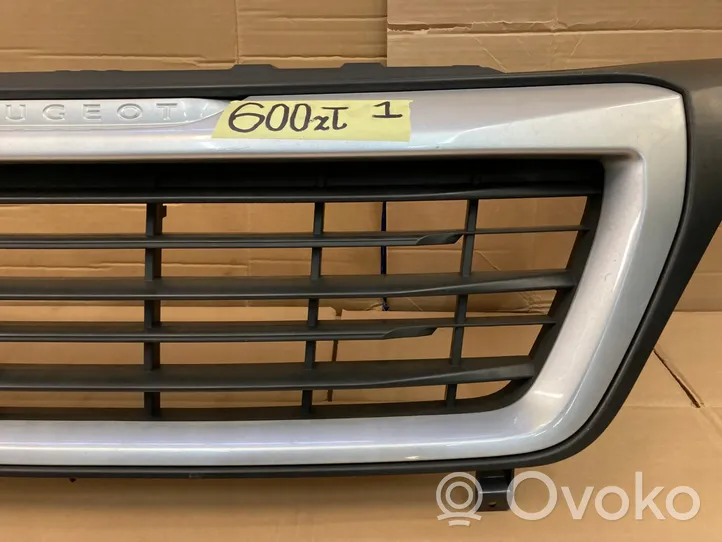 Peugeot Boxer Maskownica / Grill / Atrapa górna chłodnicy 1314847070