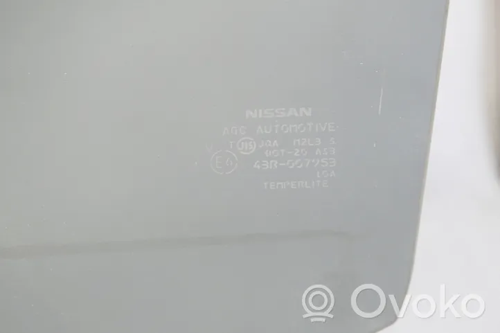 Nissan X-Trail T32 Rear door window glass 8232036F0A