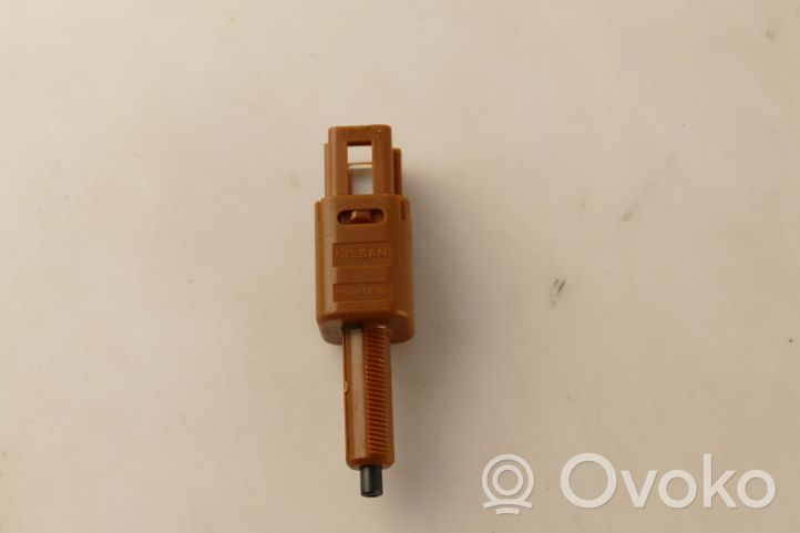 Nissan X-Trail T32 Brake pedal sensor switch 