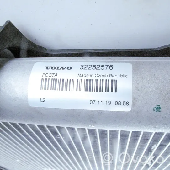 Volvo XC90 Skraplacz / Chłodnica klimatyzacji 