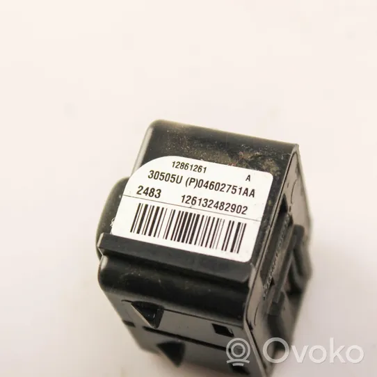 Dodge Grand Caravan Takaluukun avauskytkimen painike/kytkin 04602751AA