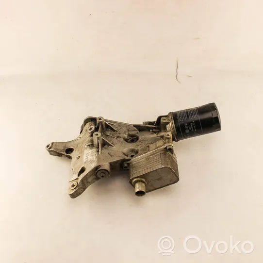 Audi A4 S4 B8 8K Supporto di montaggio del filtro dell’olio 06J903143AH