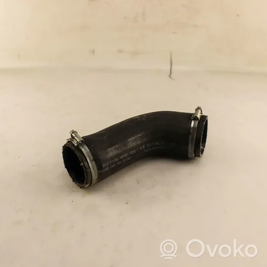 Volvo XC90 Tube d'admission de tuyau de refroidisseur intermédiaire 31422095
