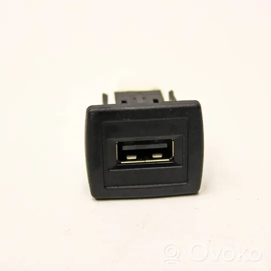 Mercedes-Benz S W221 Connettore plug in USB A2188200187