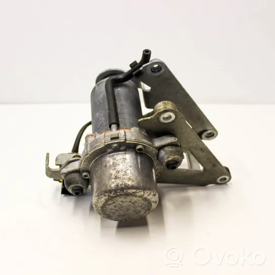 Mercedes-Benz C W205 Alipainepumppu A0004303832