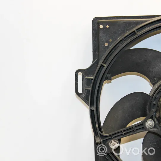 Jaguar XK8 - XKR Radiator cooling fan shroud 8240168